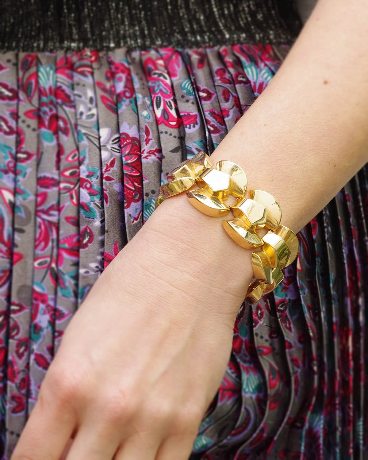 Tank bracelet in gold