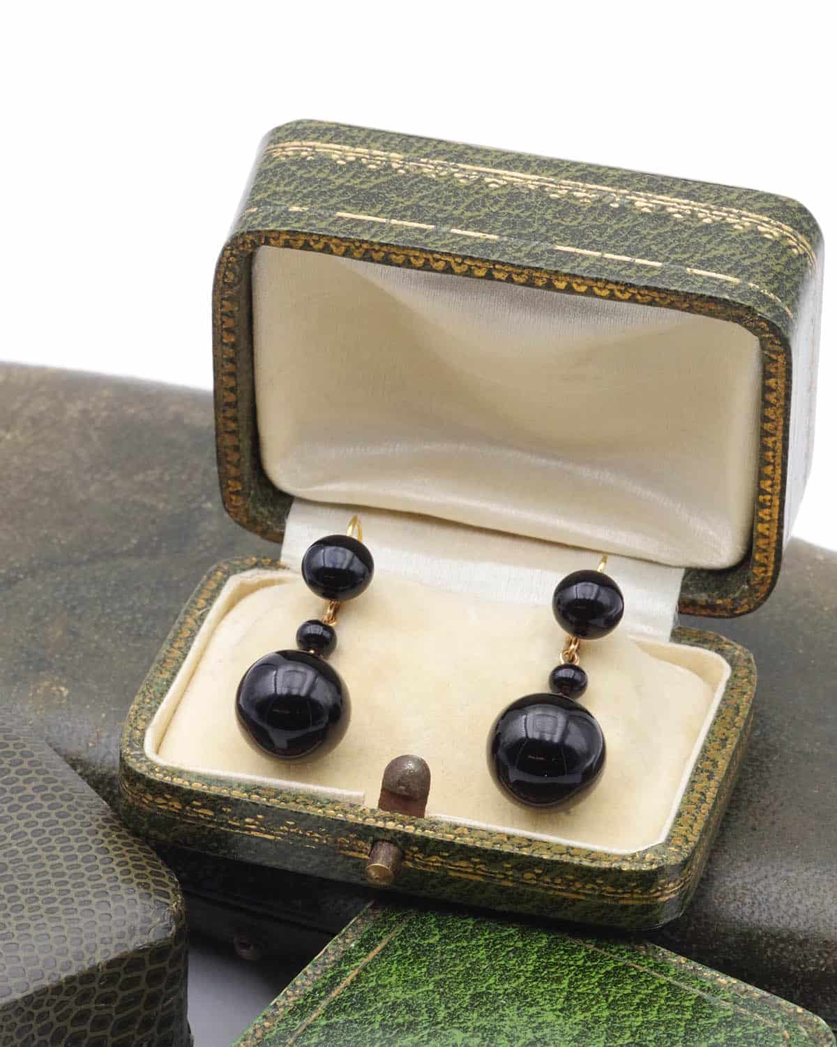 Boucles d'oreille anciennes noires en or