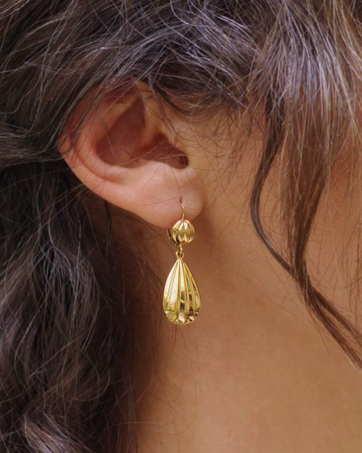 boucles d'oreille goutte en or