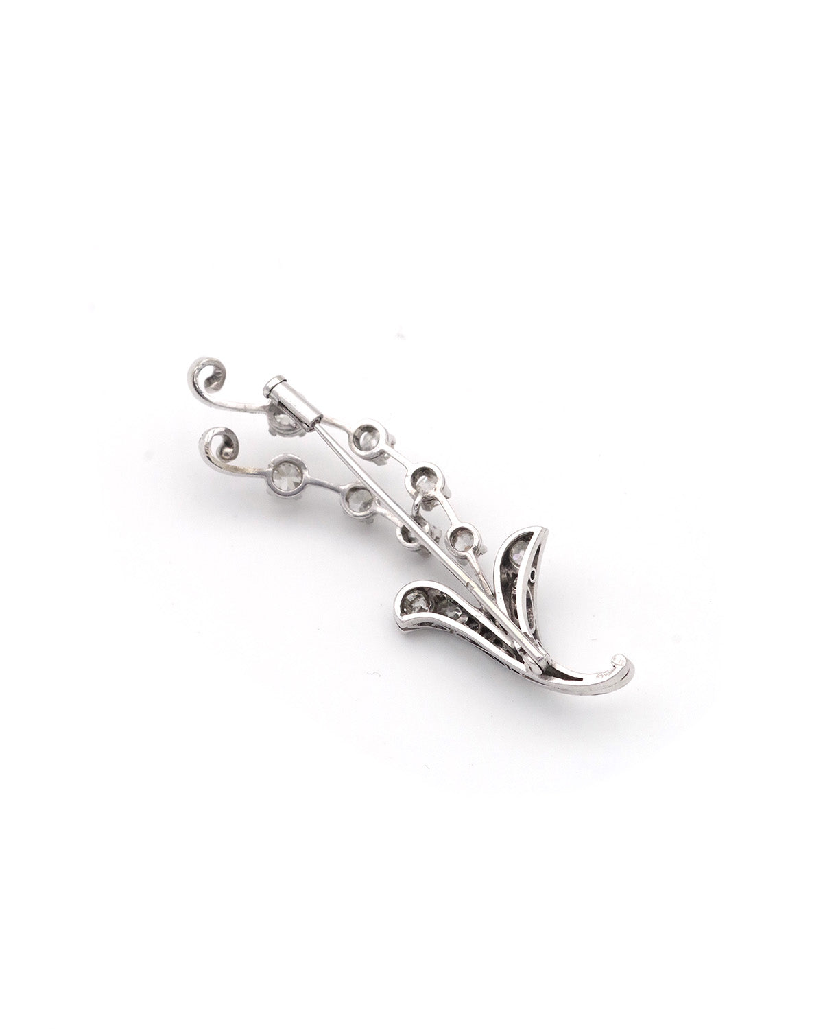 broche rétro muguet en or blanc