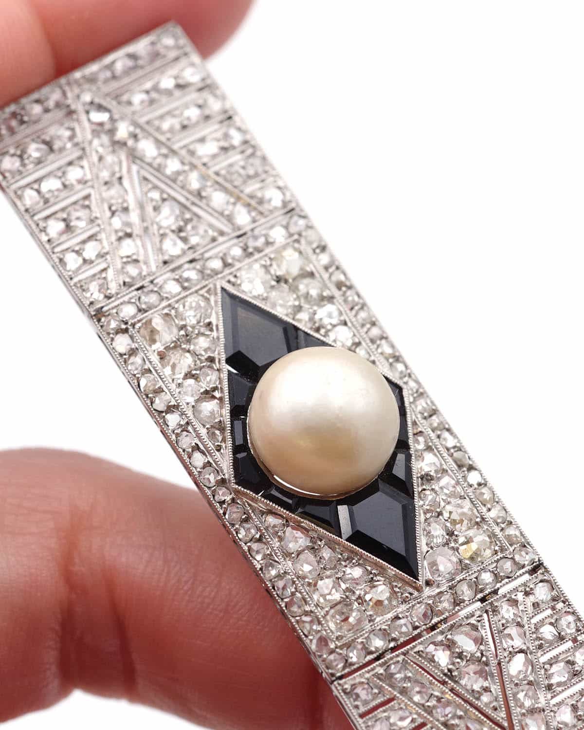 Art deco pearl platinum brooch