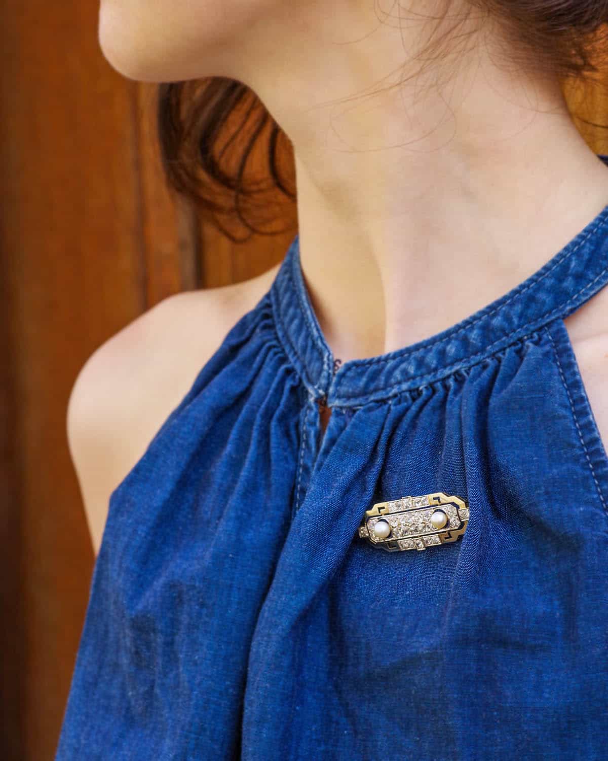 Art deco gold brooch