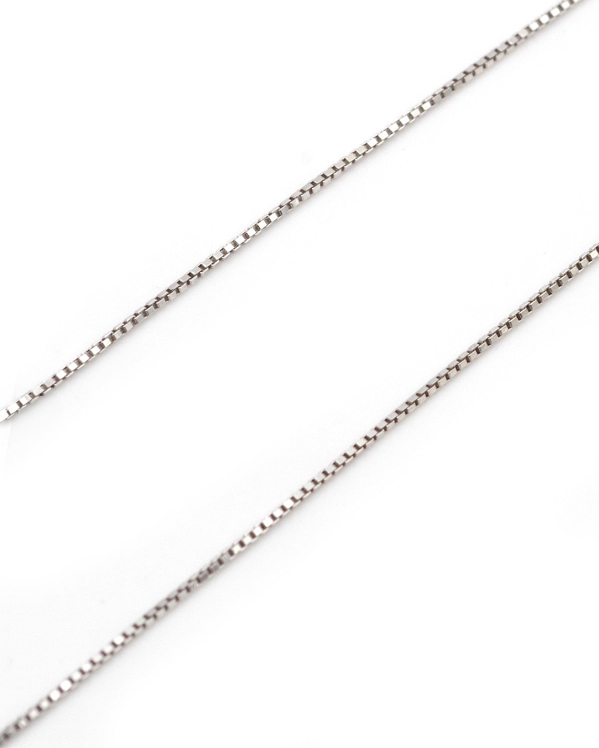 Vintage white gold box chain