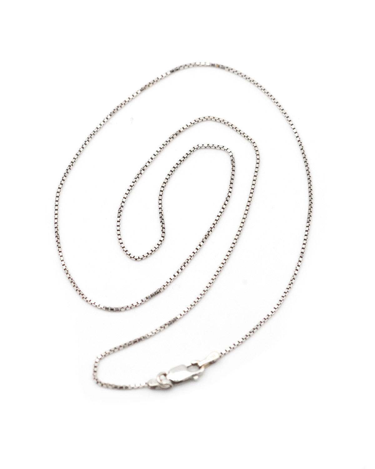 White gold box chain