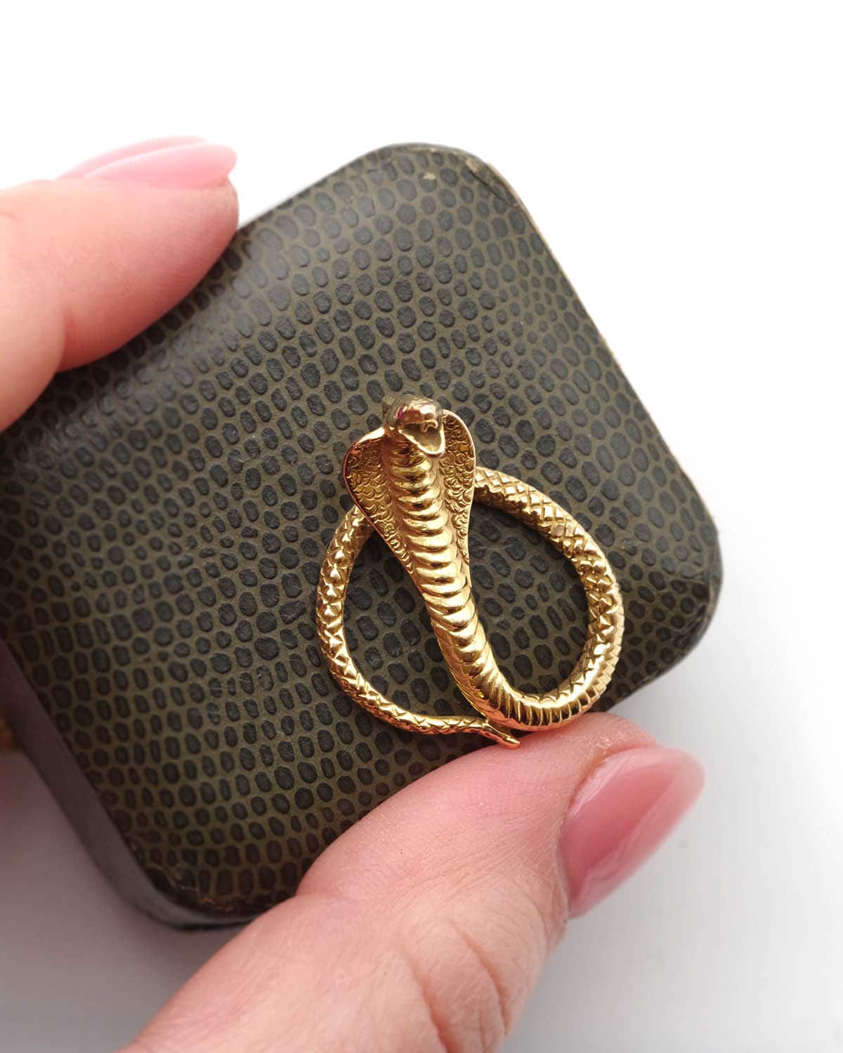 Pendentif serpent cobra