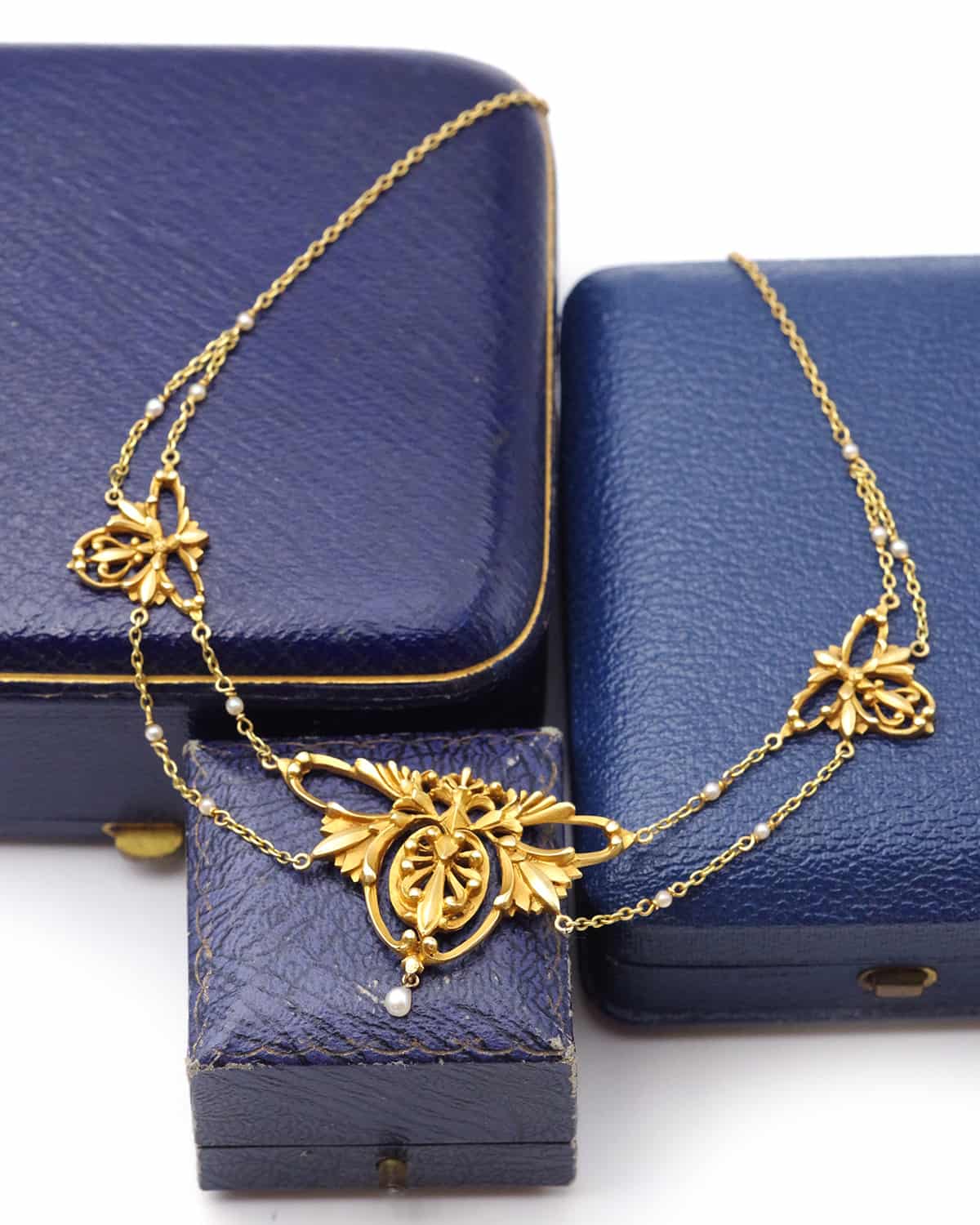 Art nouveau gold neckalce