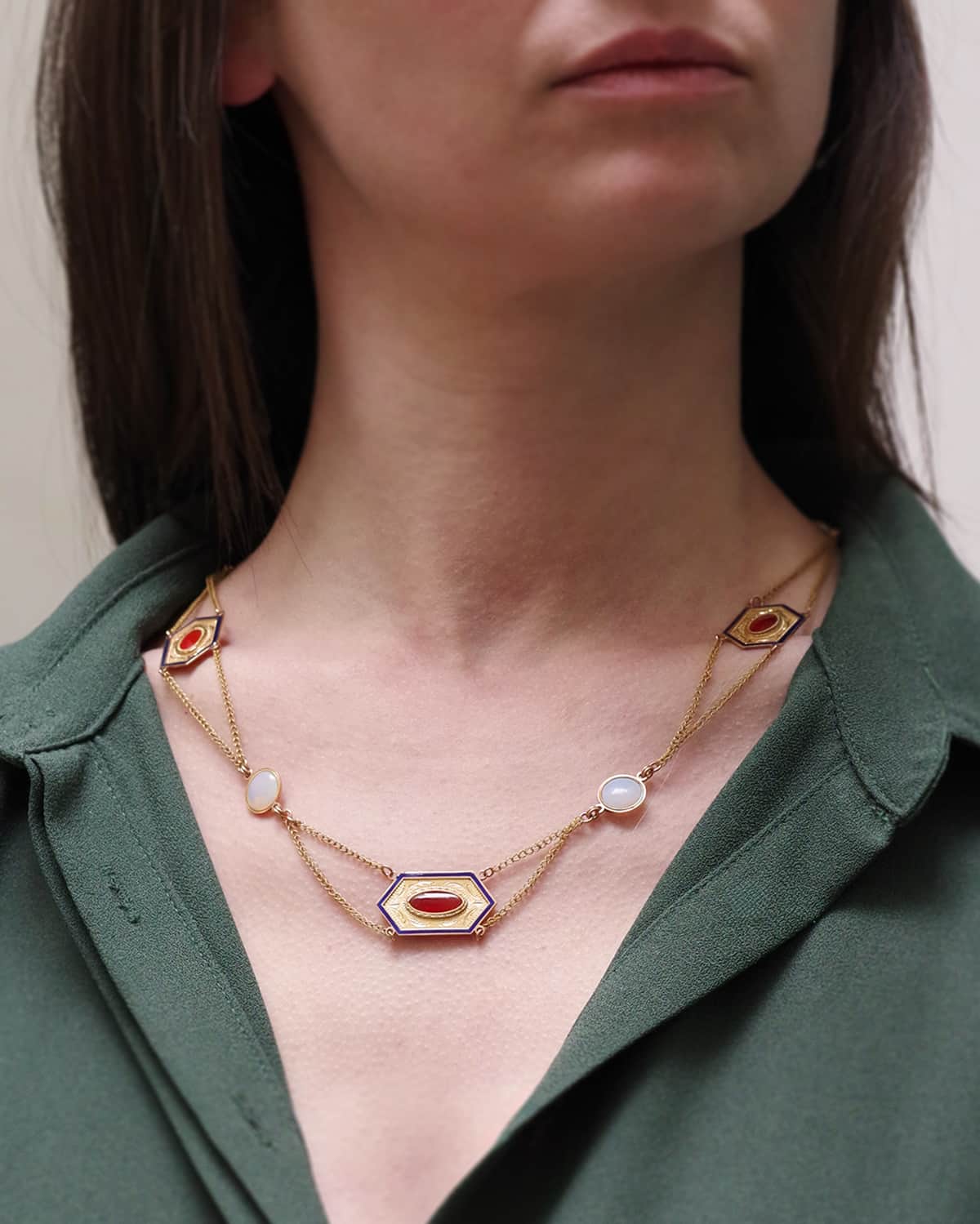 Antique drapery necklace in gold