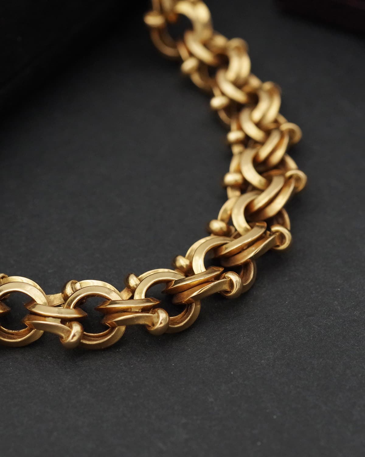 Heavy large mesh gold necklace