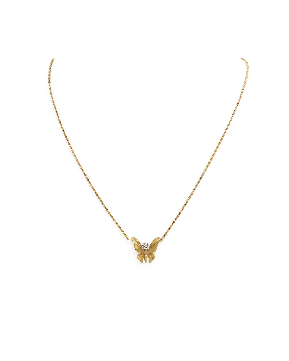 butterfly nekclace in gold