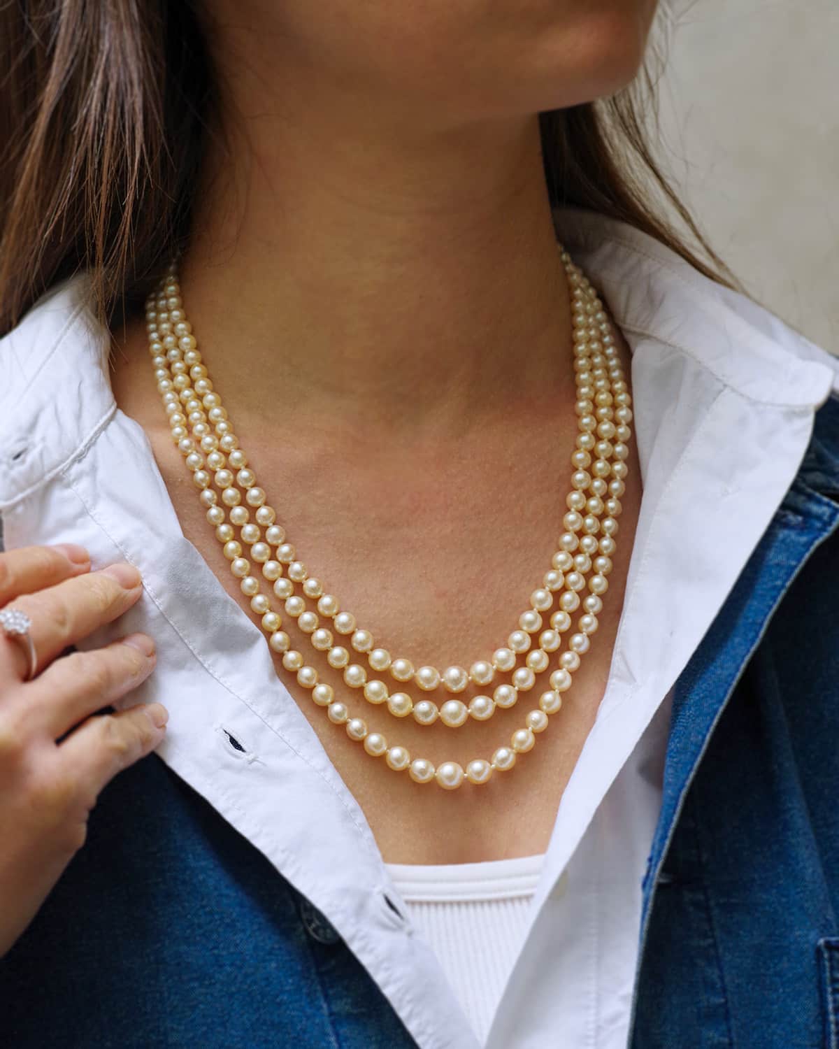 Retro gold pearl necklace