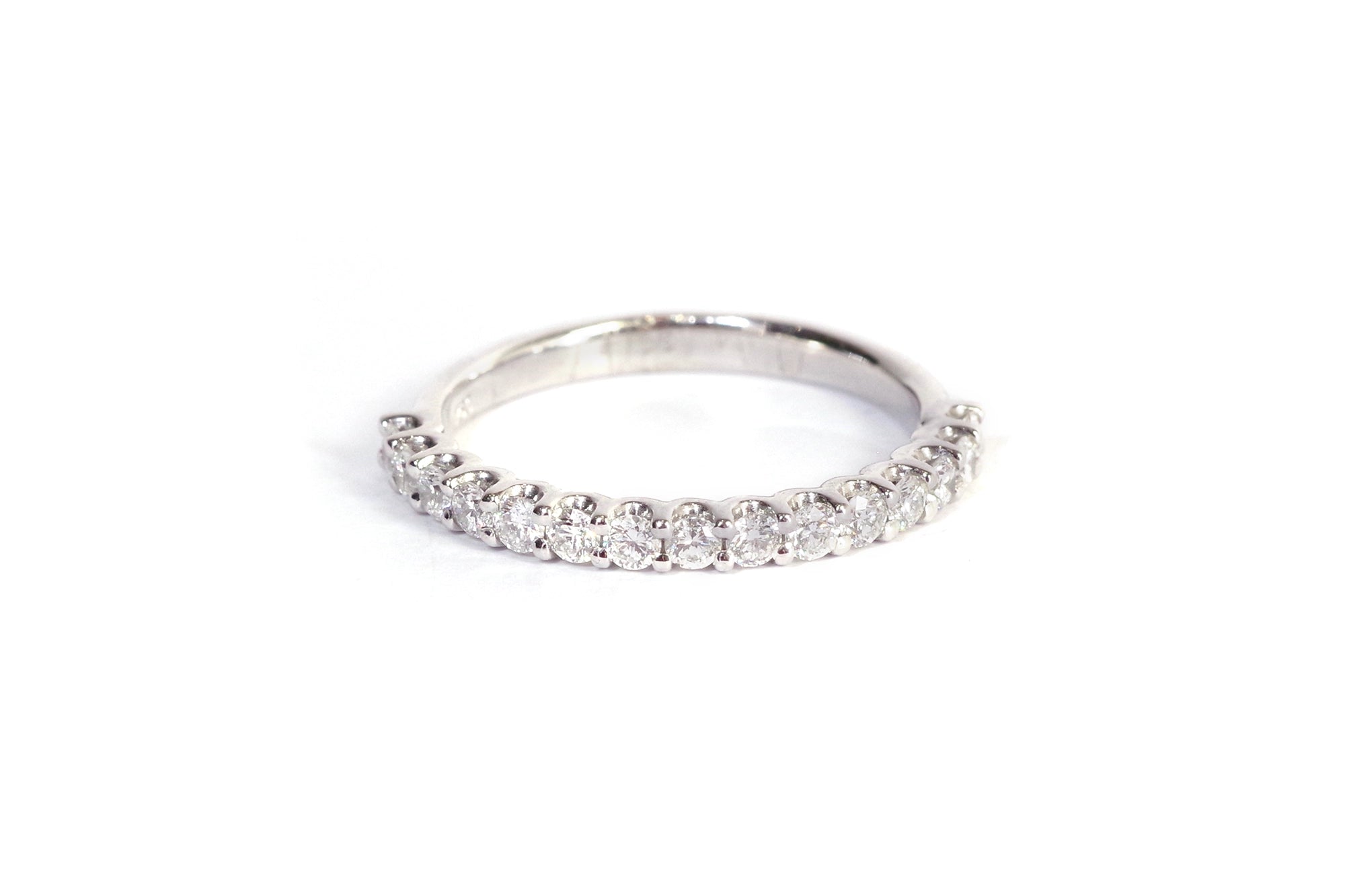 Demi-alliance en or blanc