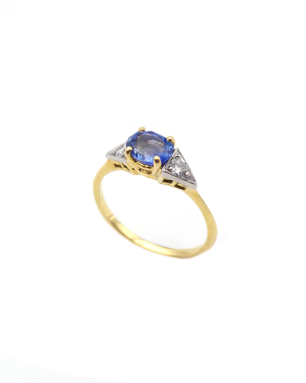 Wedding Ceylon sapphire ring