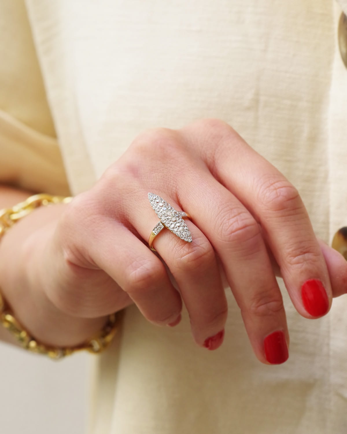 Wedding navette ring in gold