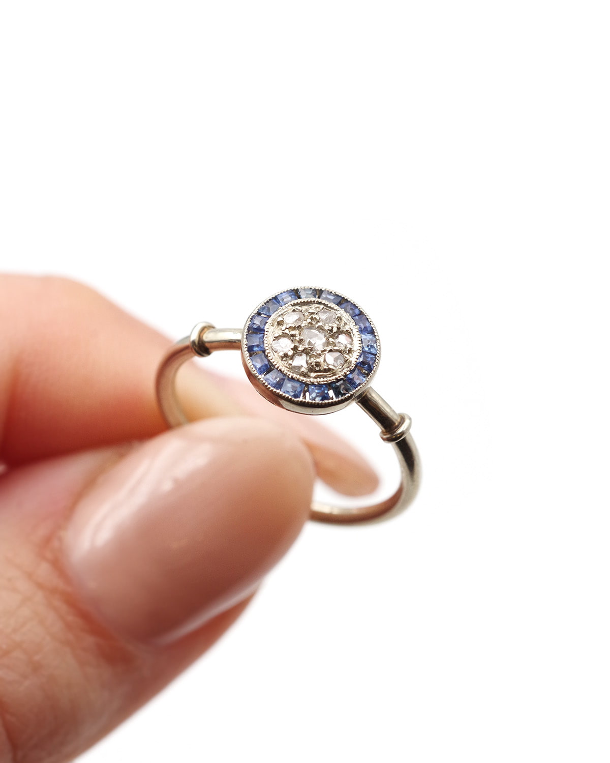 Sapphire diamond ring in platinum