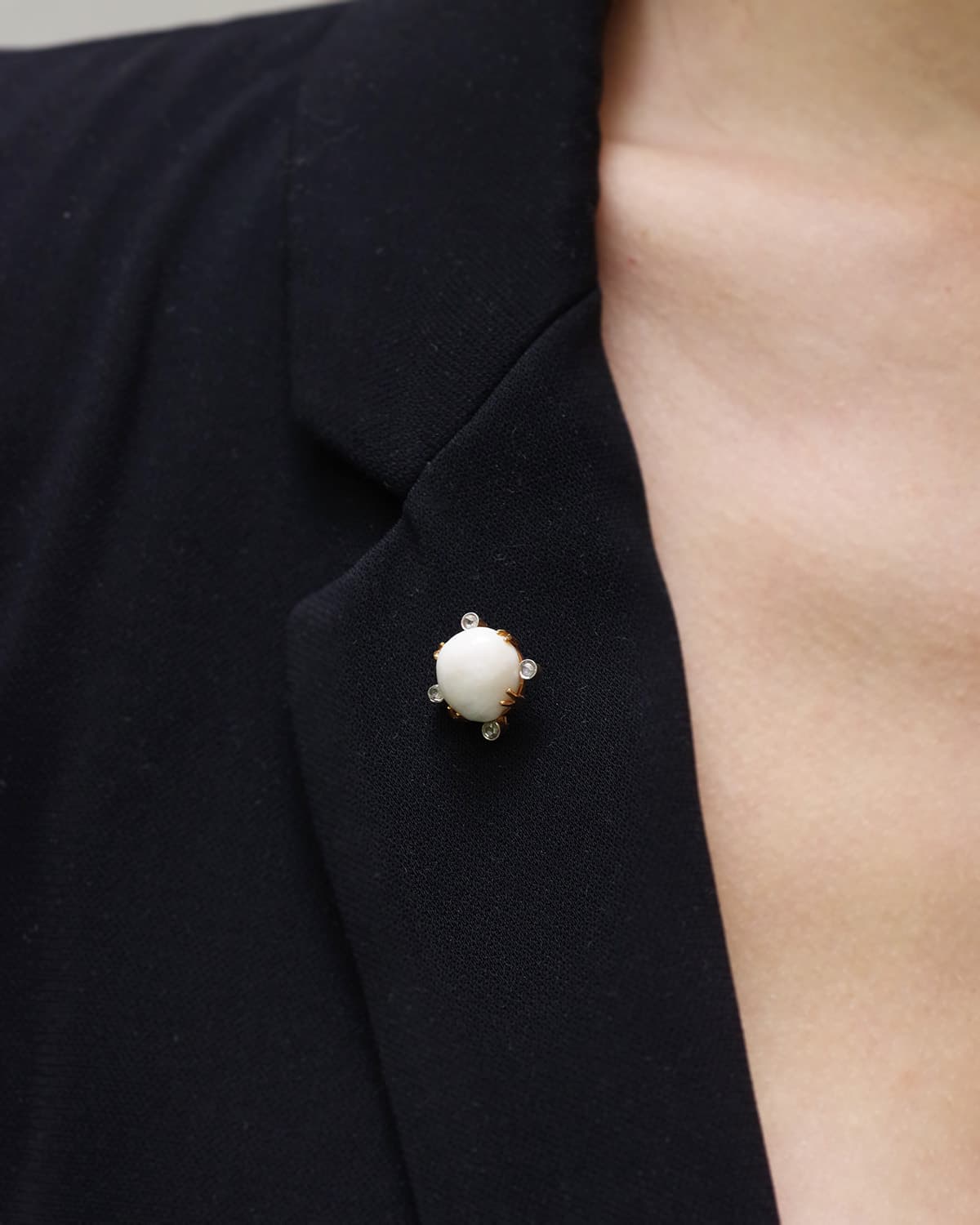 Épingle perle fine porcelainée