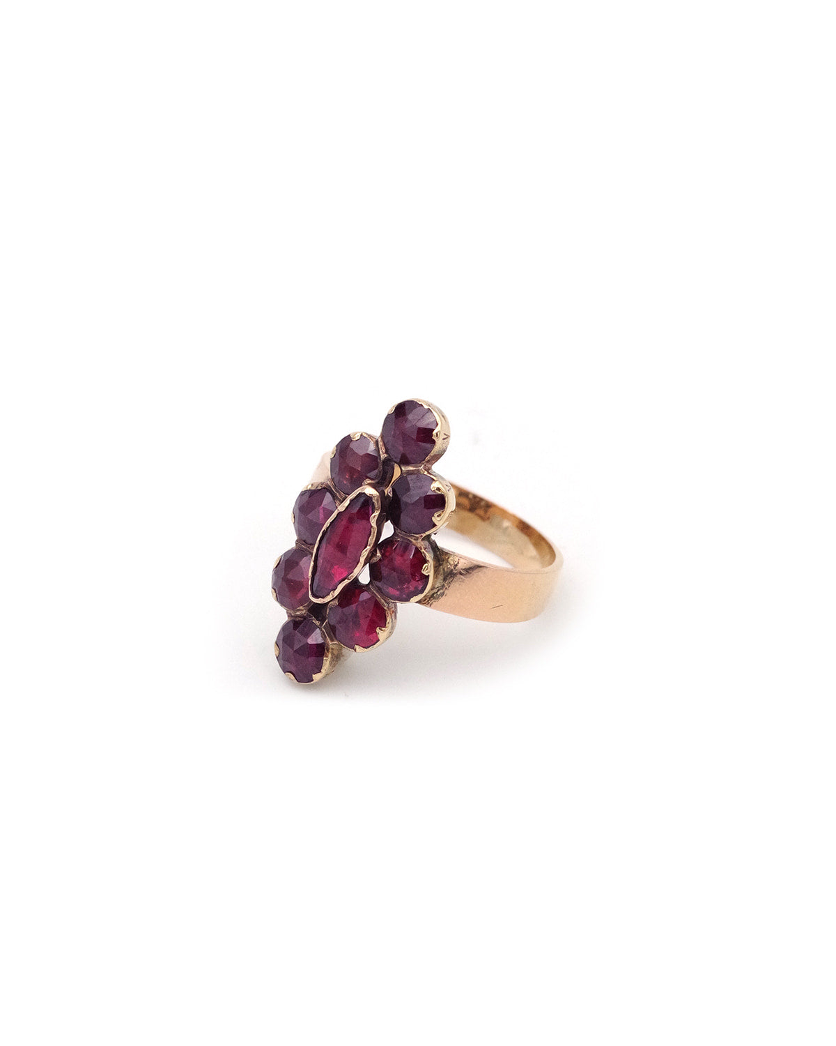 Victorian garnet ring in gold