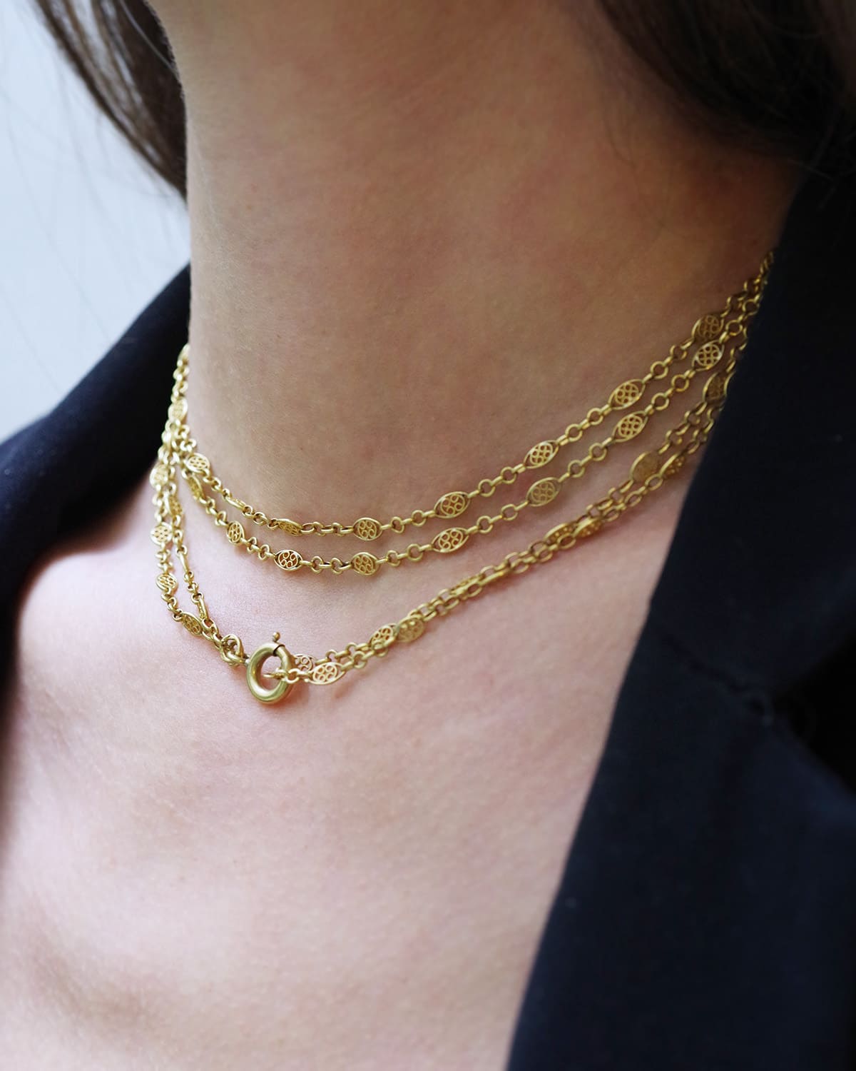 Antique filigree necklace in gold