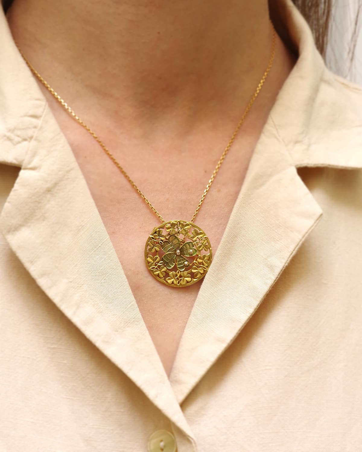 Lucky clover gold brooch