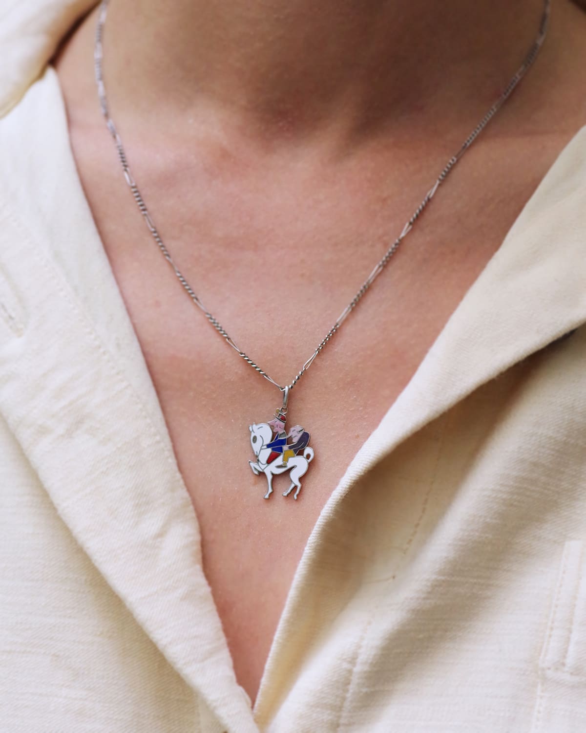 Charm Art deco Trois inséparables émaillé