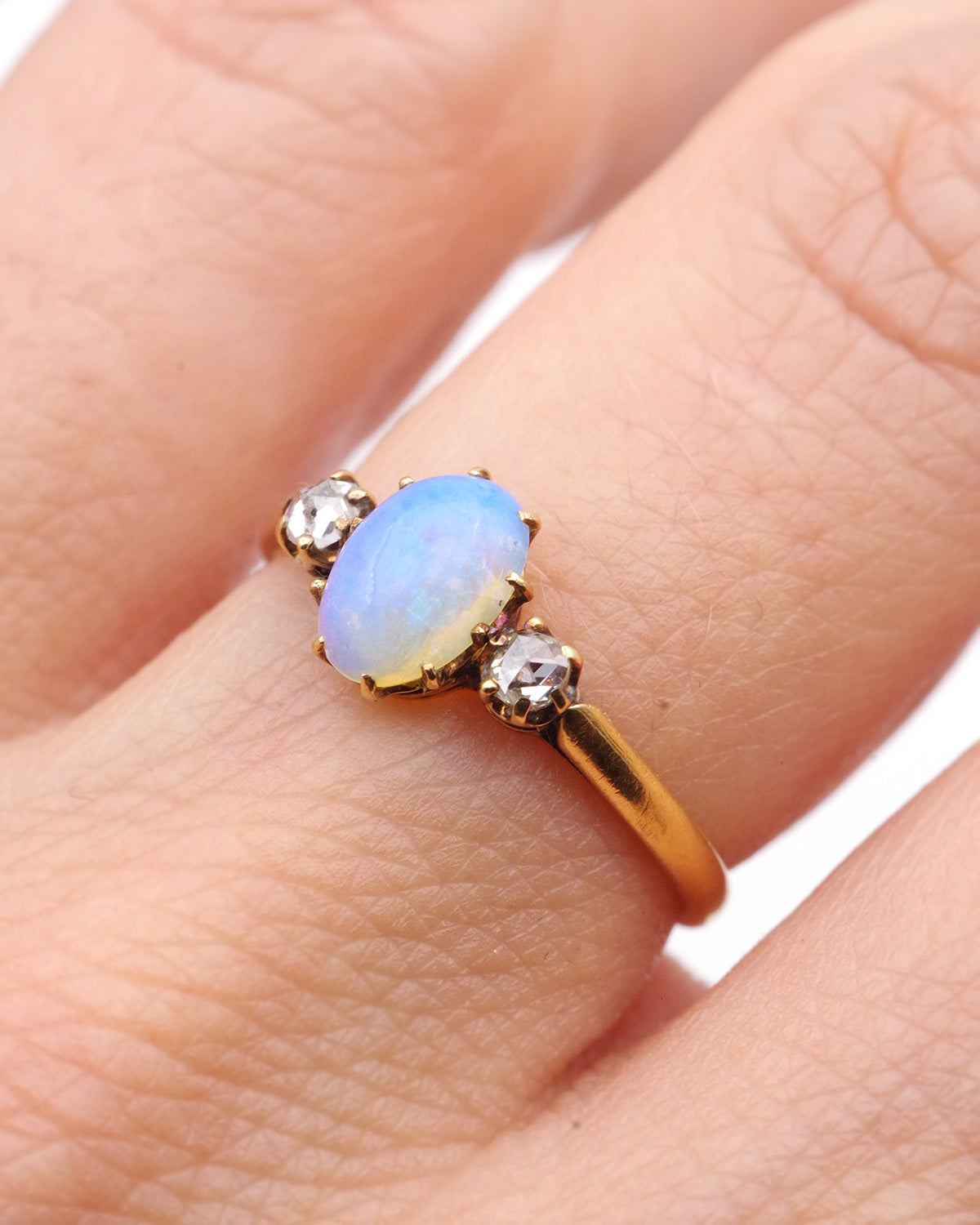 bague opale diamants en or