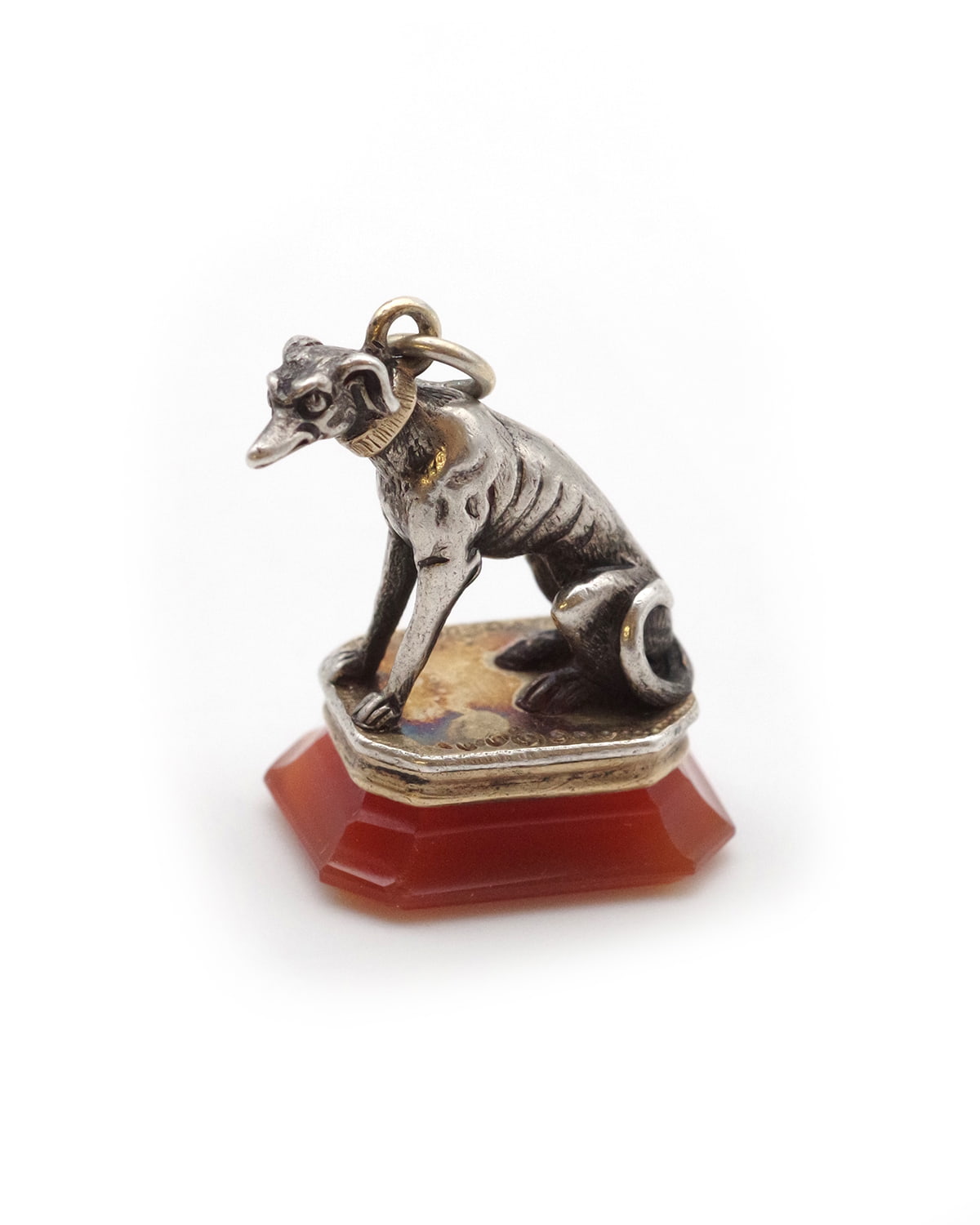 Pendentif lévrier cachet cornaline