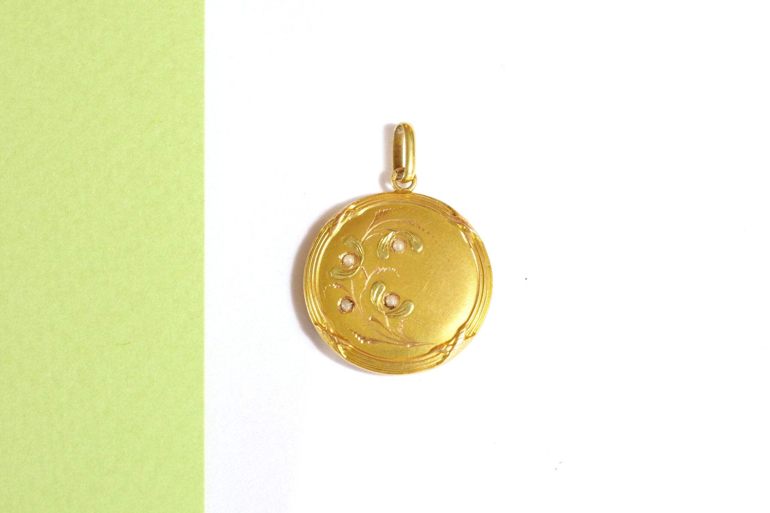 Pendentif Art Nouveau Gui