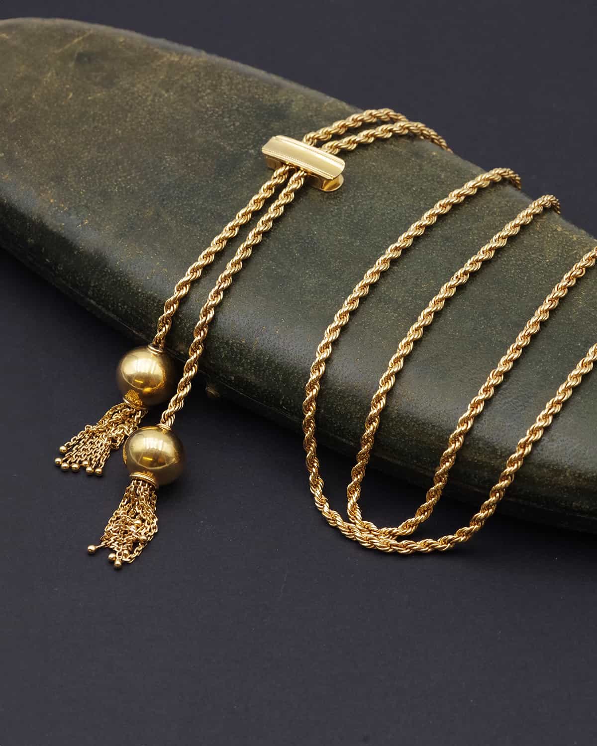 Ball tassel necklace in gold