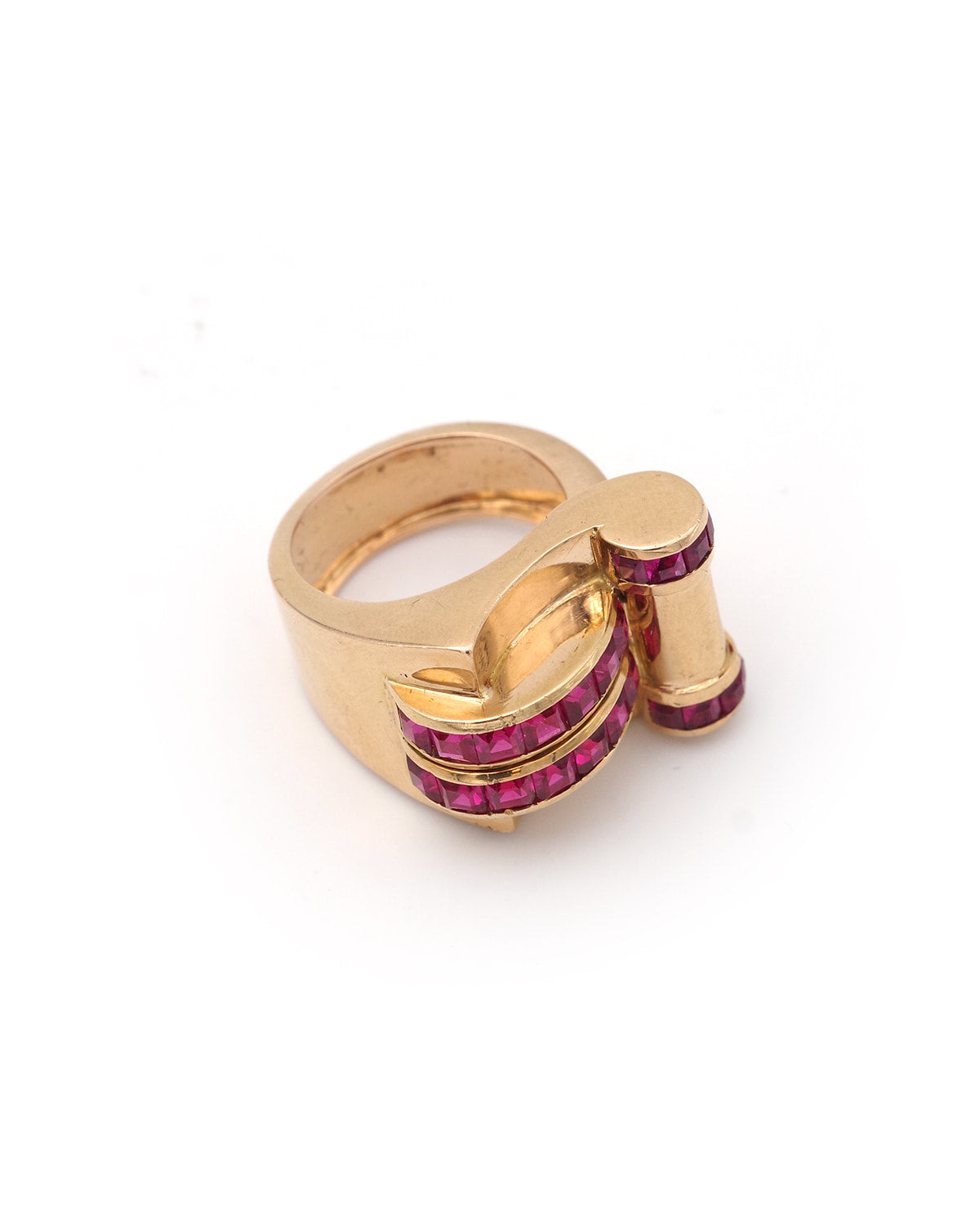 Tank ruby ring in gold