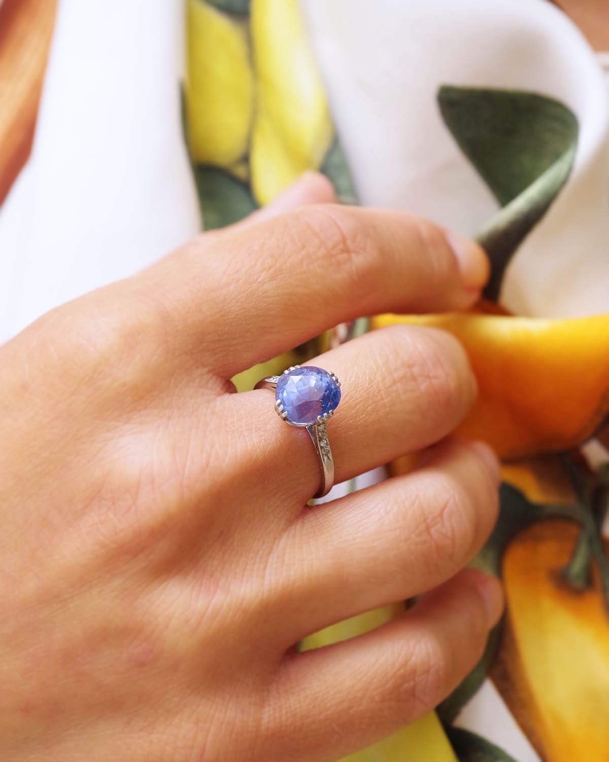 Unheated sapphire ring in platinum