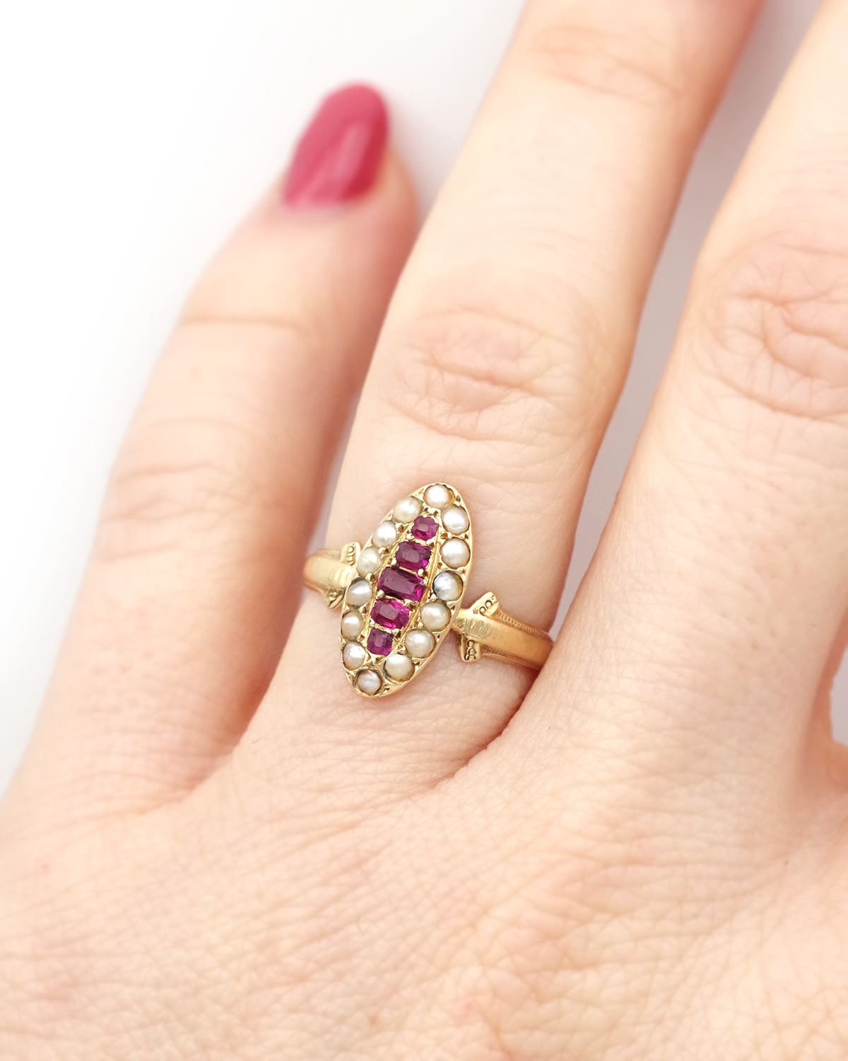 bague marquise rubis