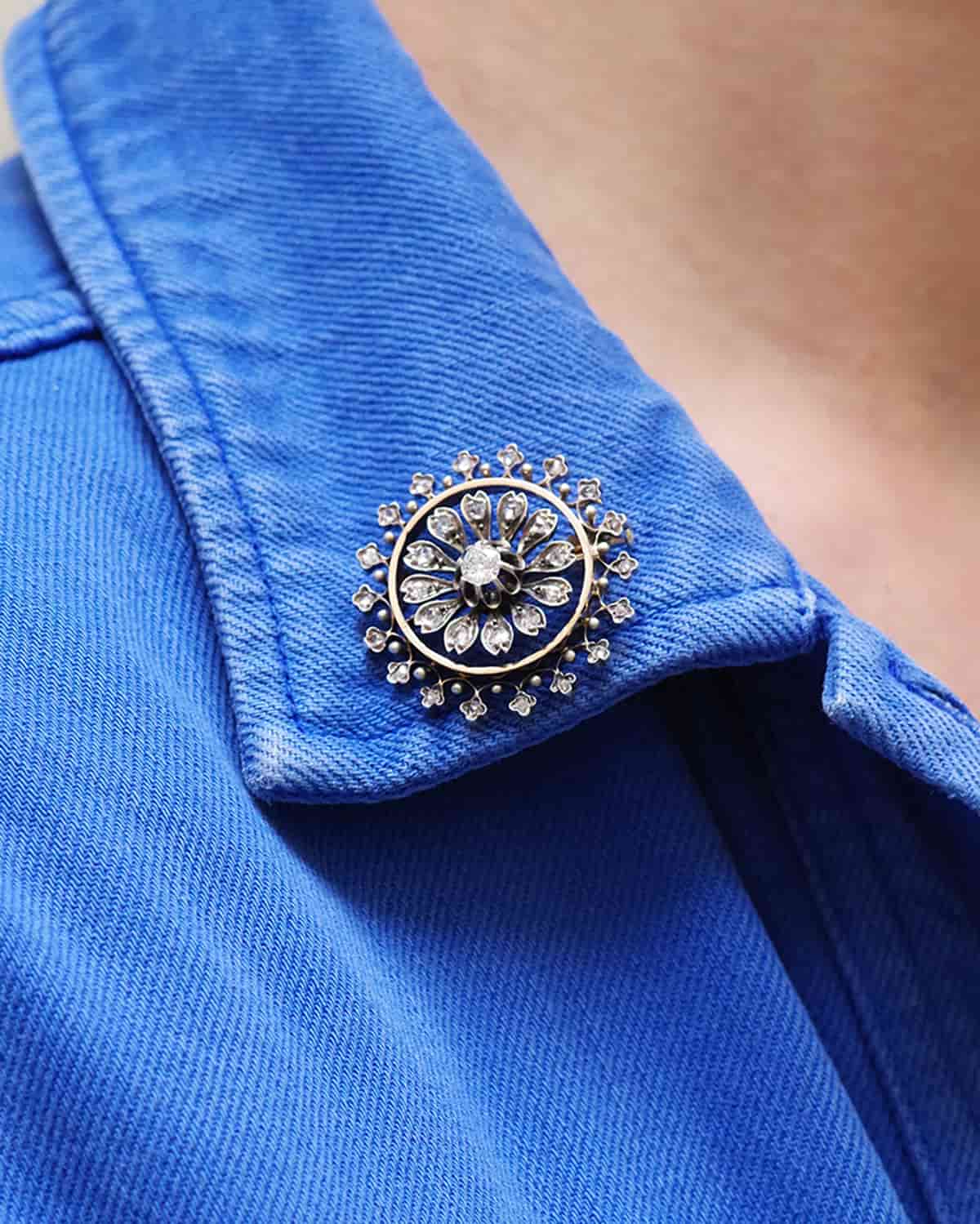 Broche diamants rosace