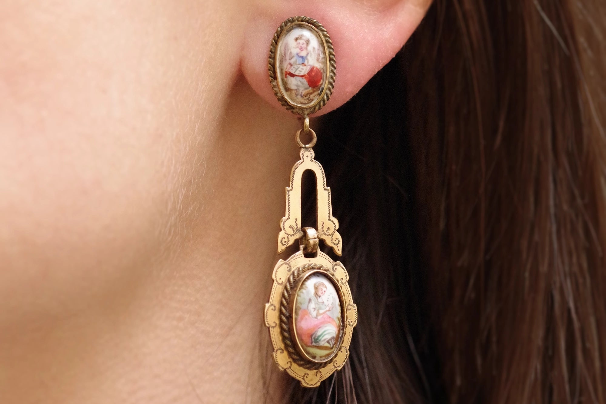 Ancienne paire de boucles d'oreilles clip fleur argenté bijou vintage Ancienne paire de boucles d'oreilles clip fleur argenté bijou vintage