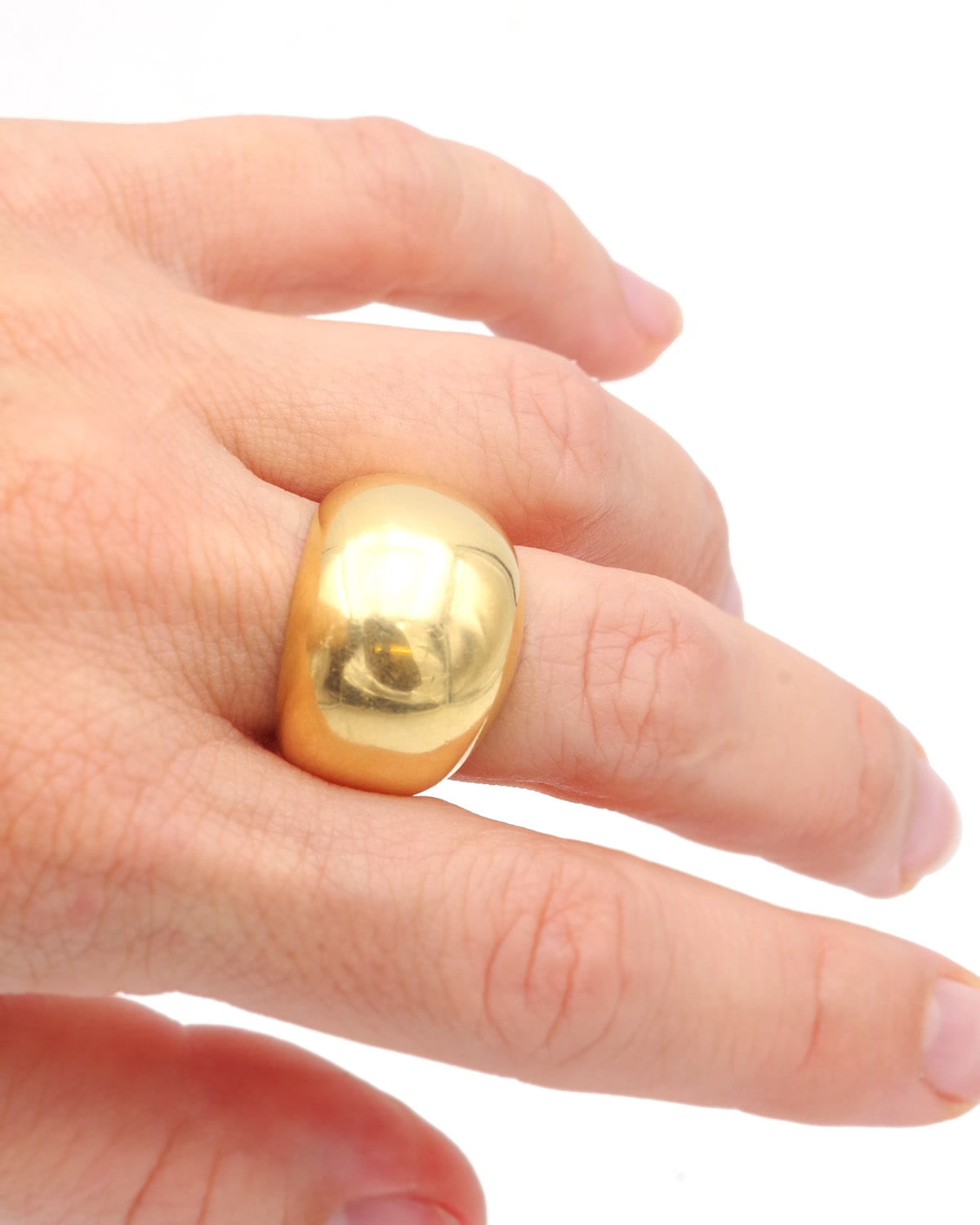 Vintage domed ring in 18k gold
