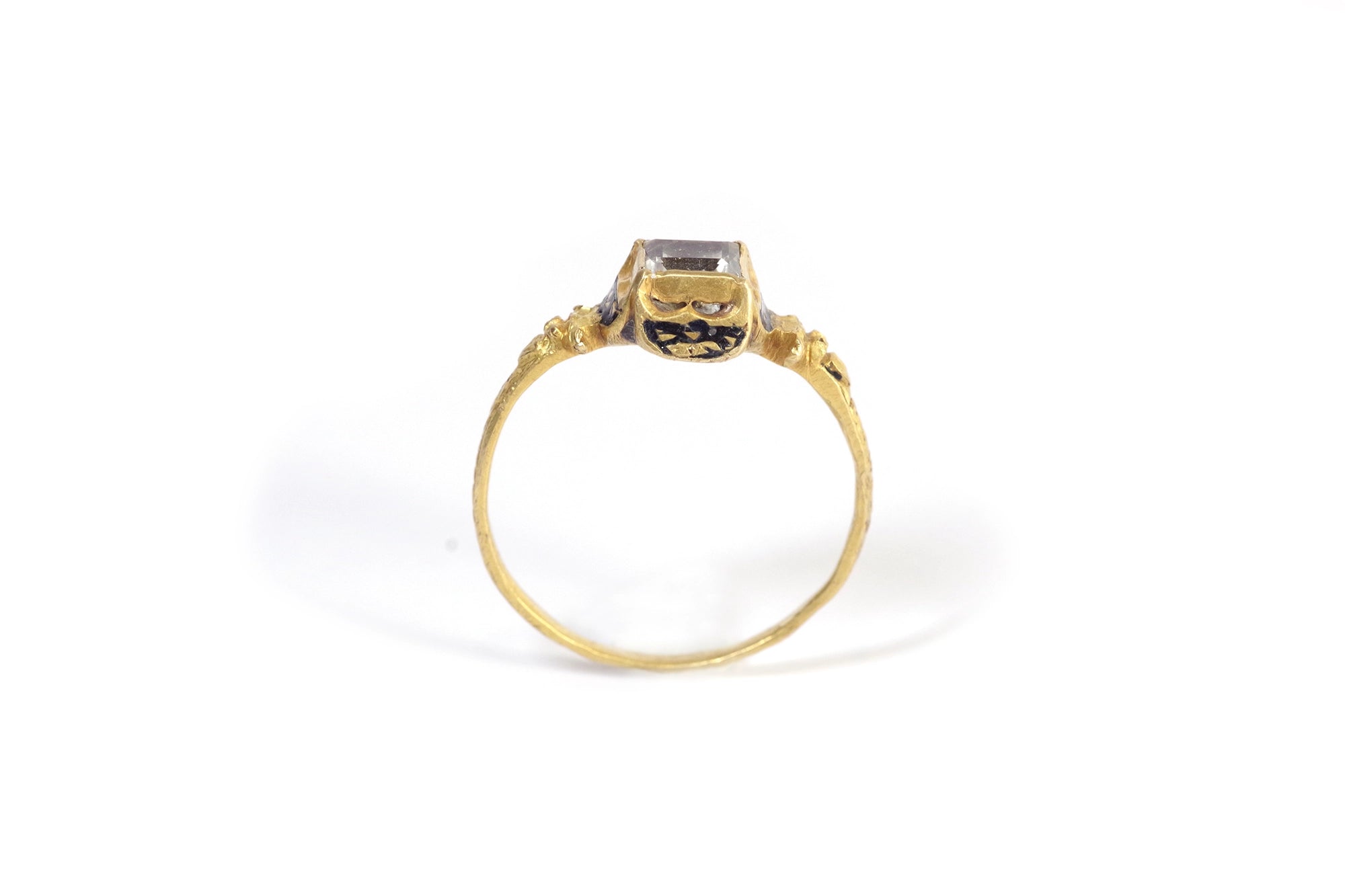 table cut rock cristal ring