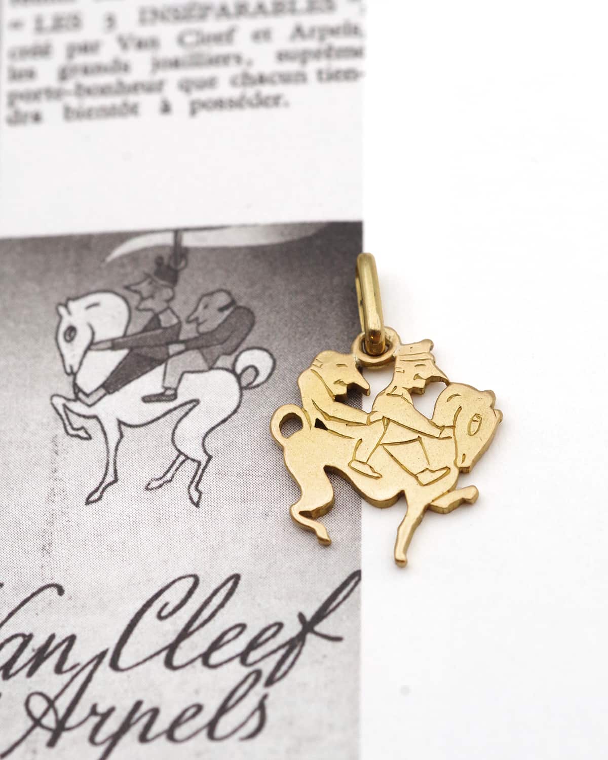 Pendentif Van cleef et arpels les trois inséparables 