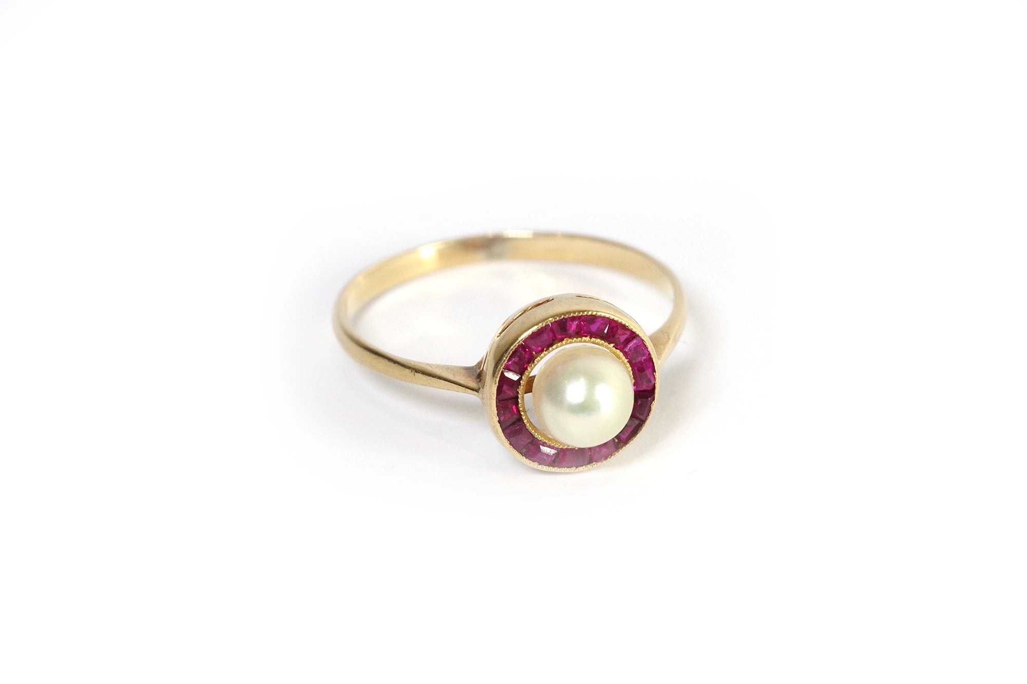 Bague cible rubis perle