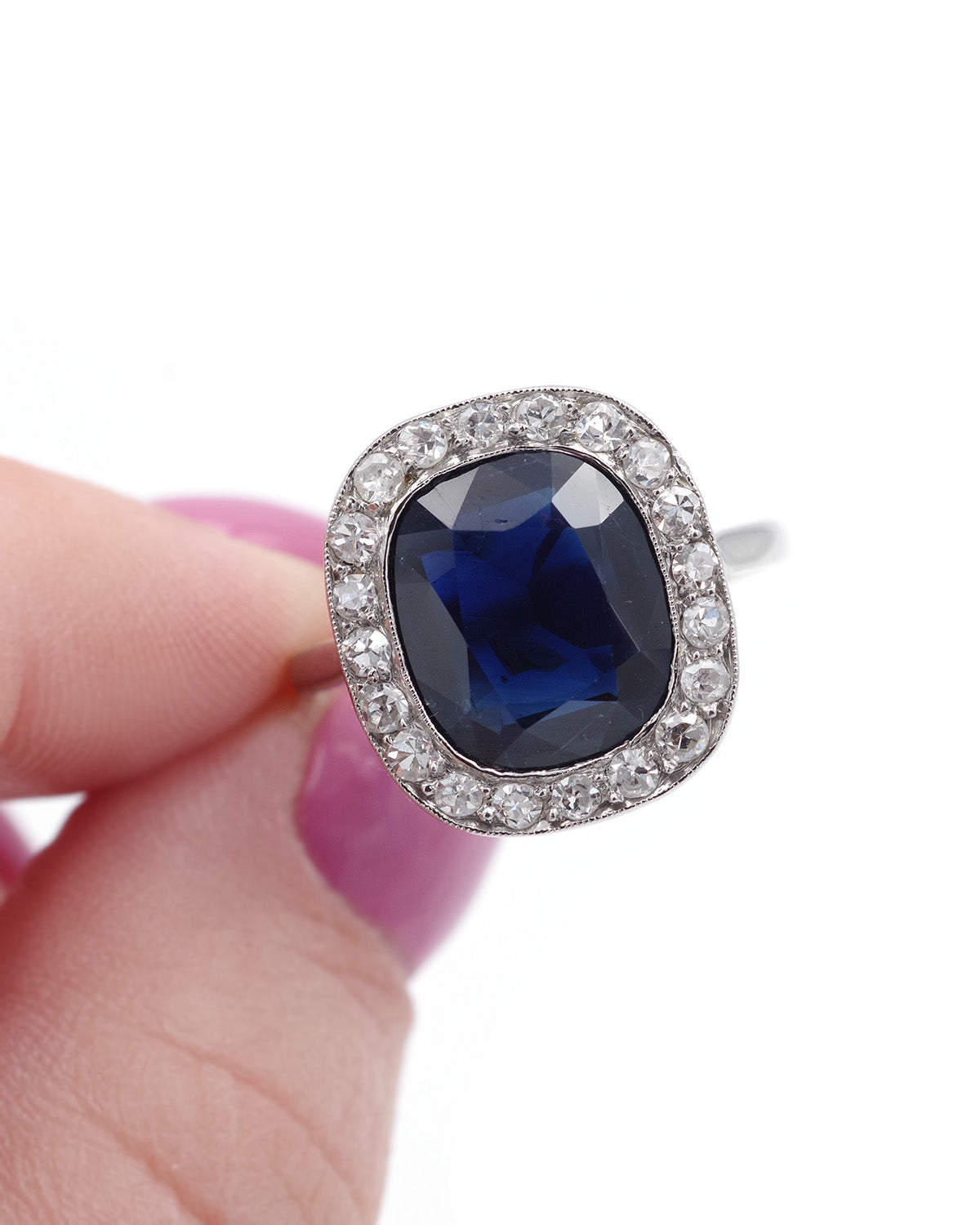 Art Deco sapphire ring in platinum