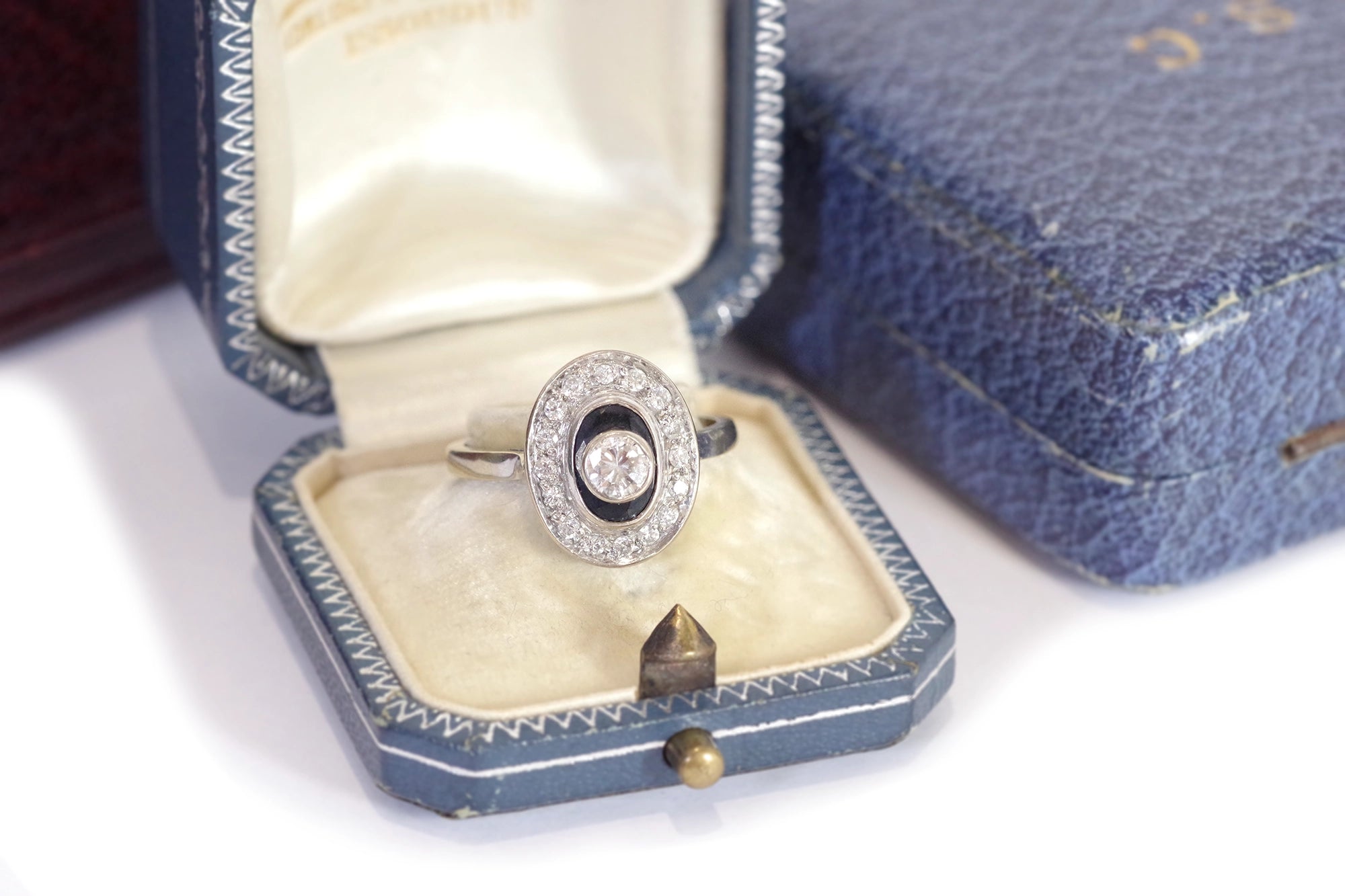 Bague style art deco saphir diamants