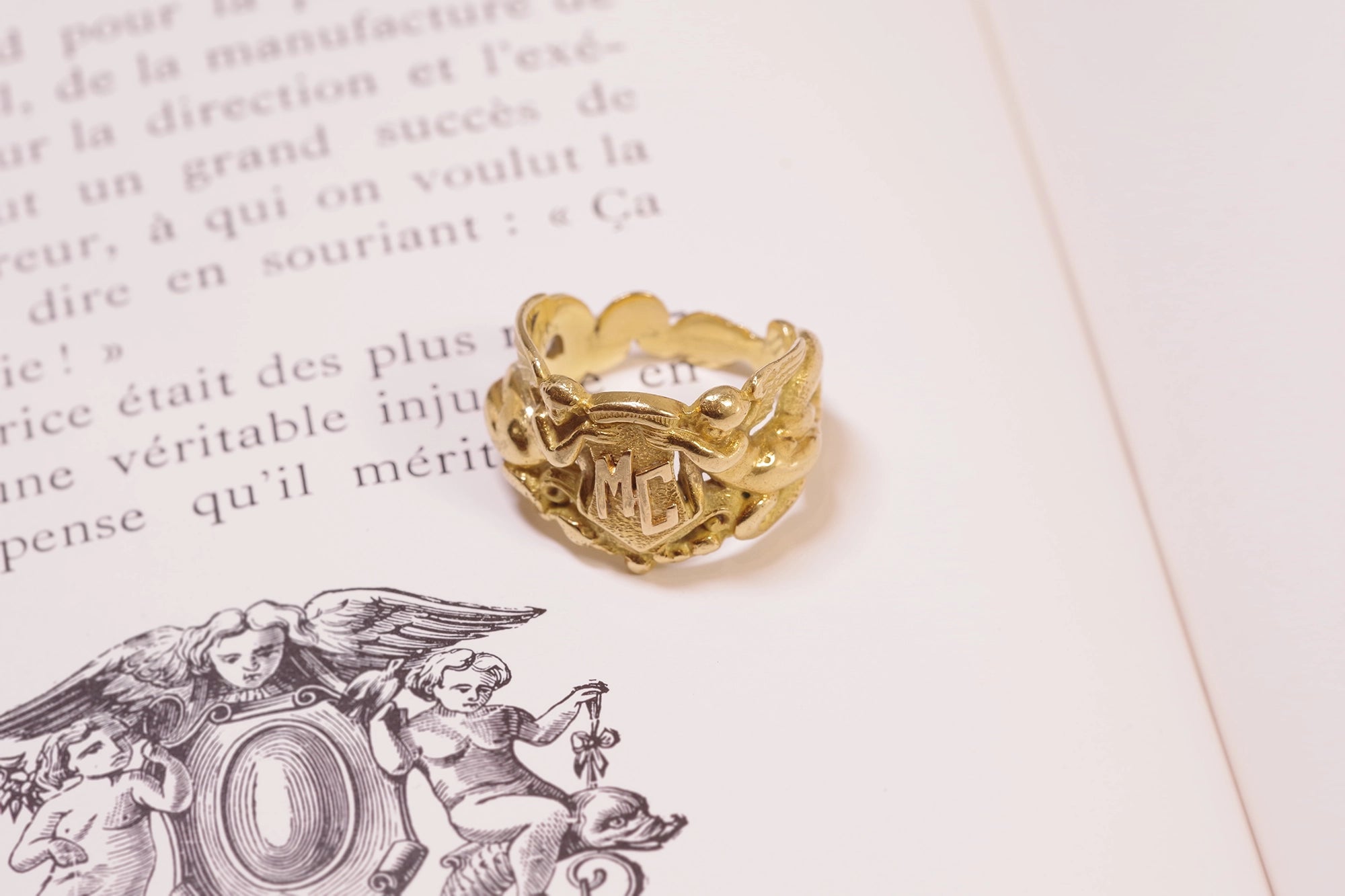 Bague art Nouveau corps sculpté ange et démon