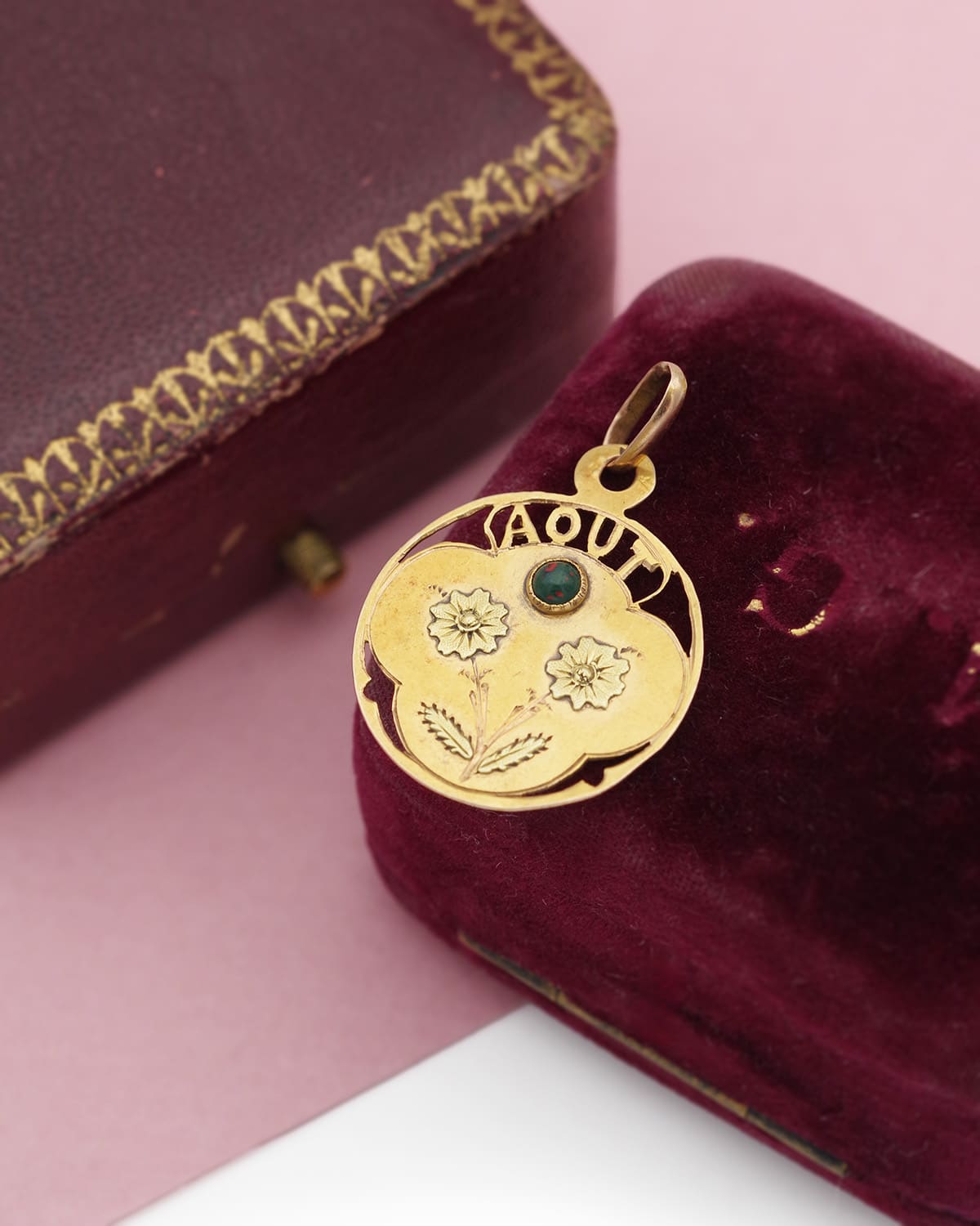 Medaille art nouveau Aout