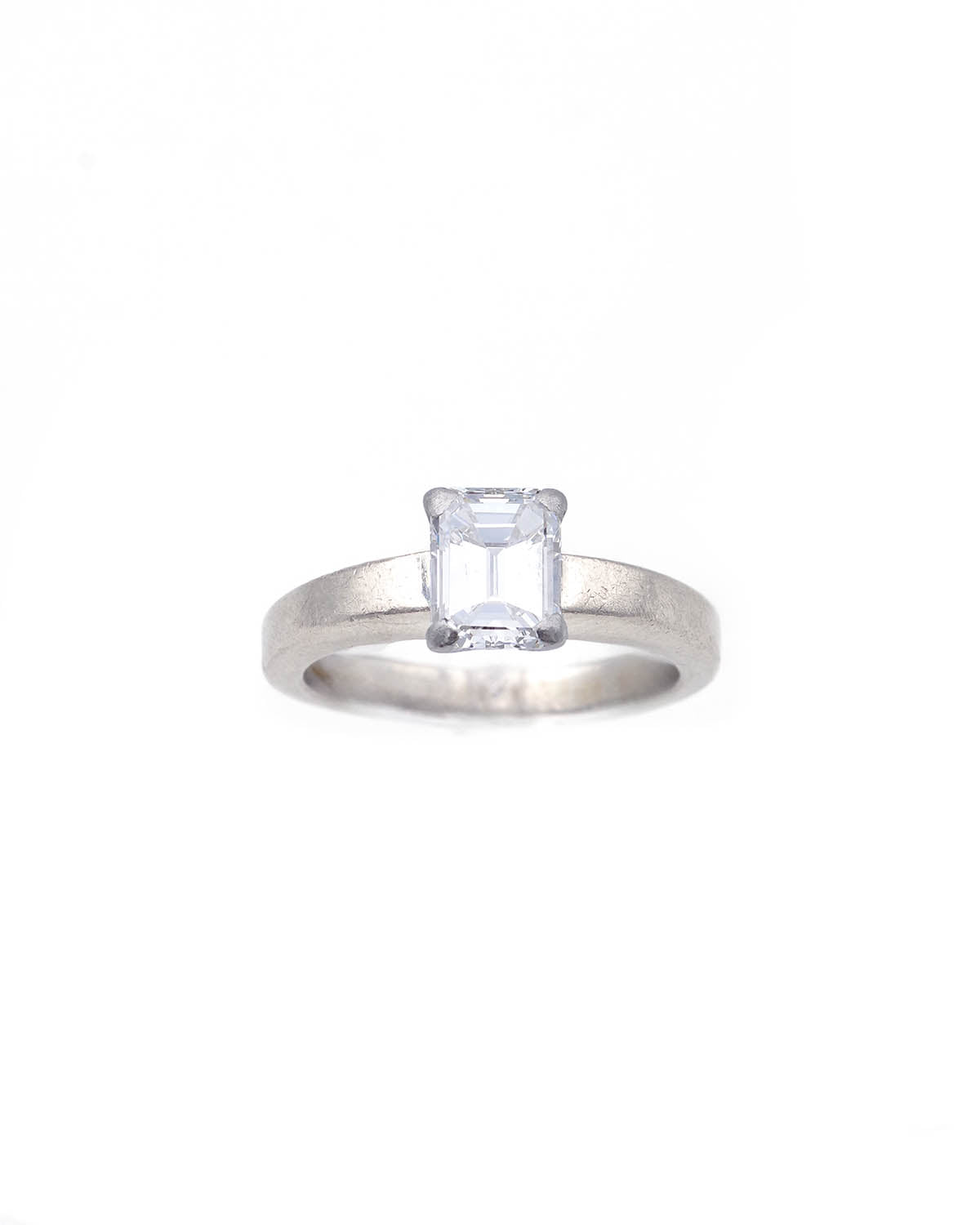 Bague cartier diamant 