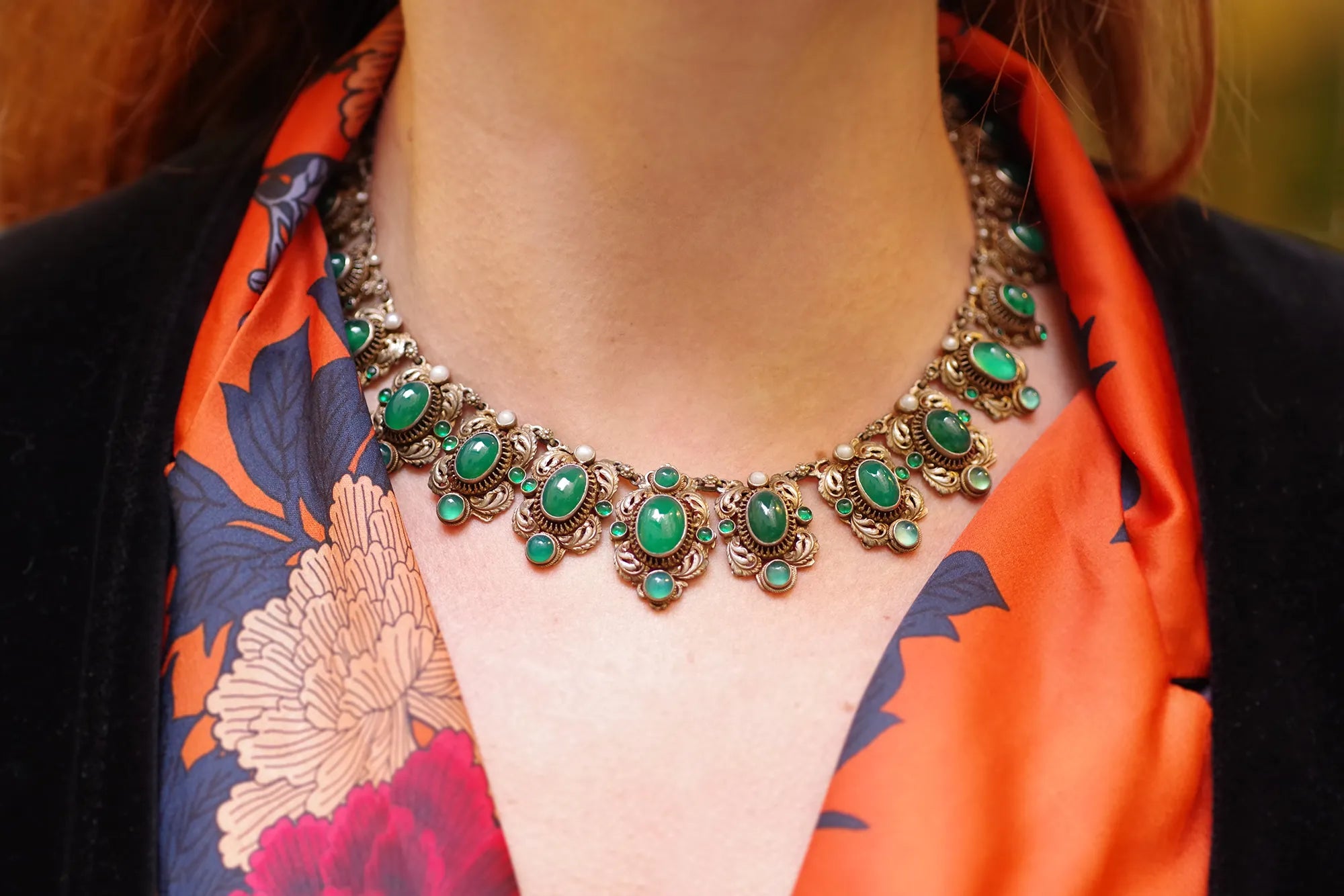 Chrysoprase green stones necklace and earrings