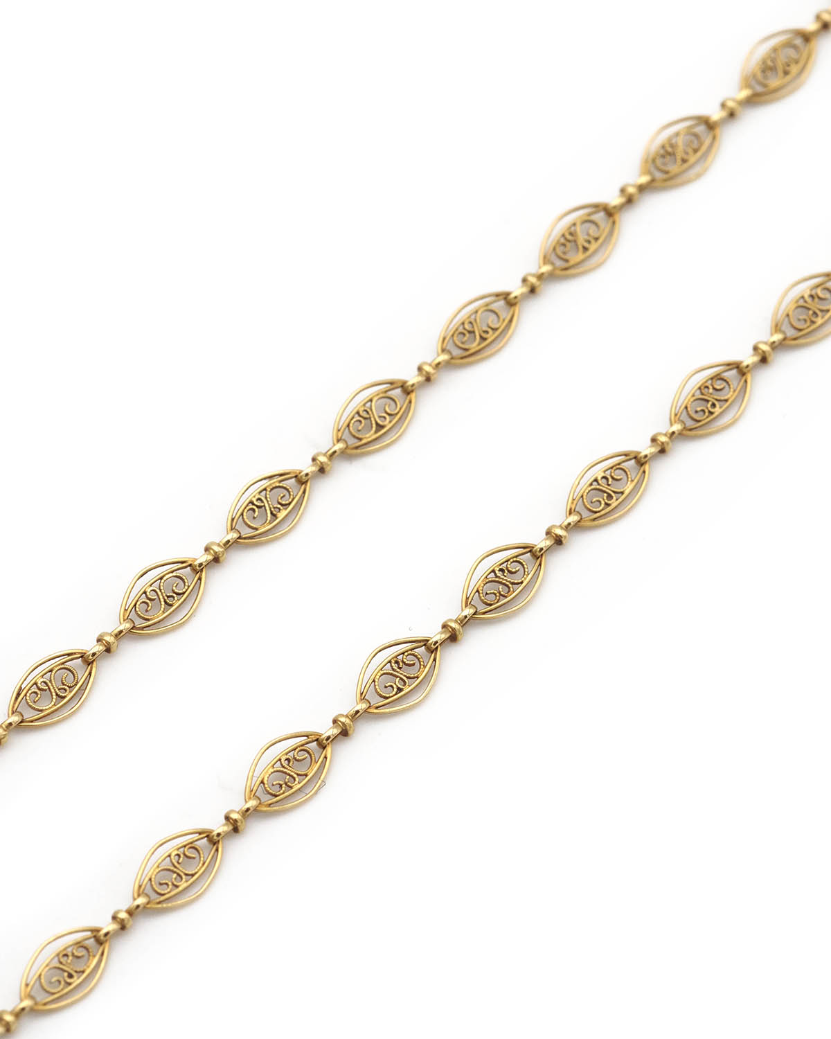 Antique filigree necklace in gold