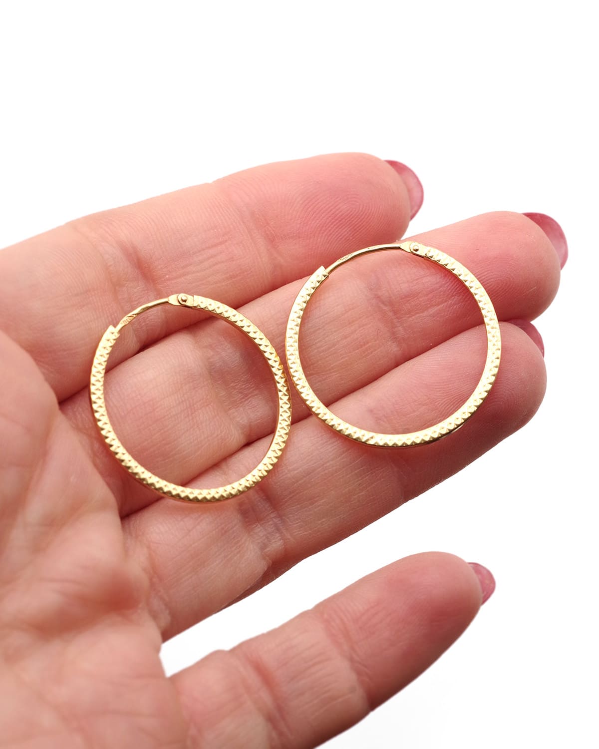 Vintage hoop earrings in gold