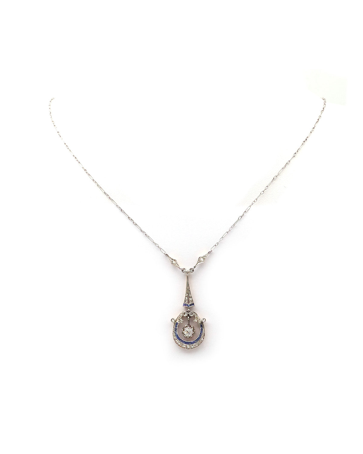 collier Art deco saphirs en platine