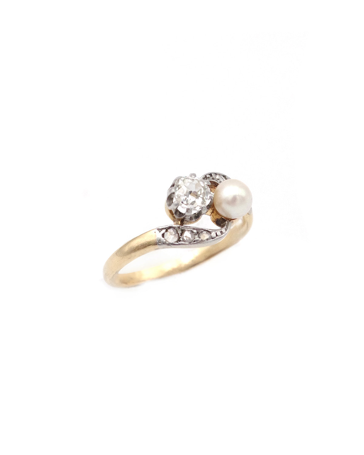 Pearl and diamond ring