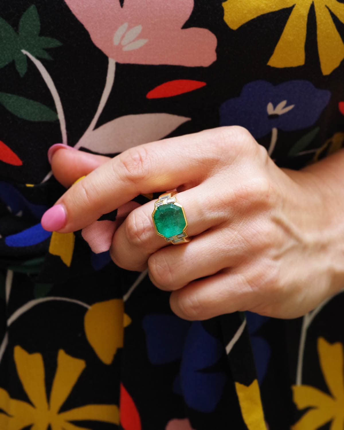 6 carats no oiled emerald ring