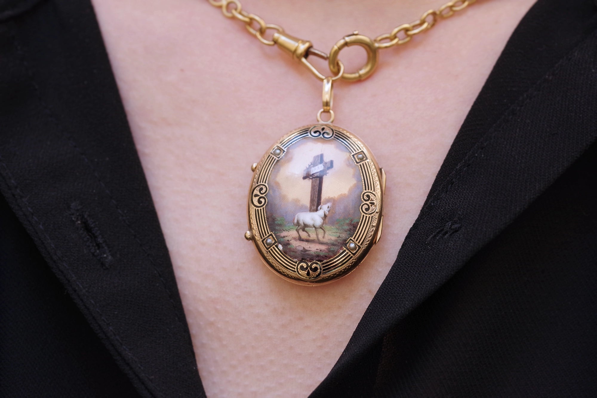 Victorian swiss enamel pendant locket