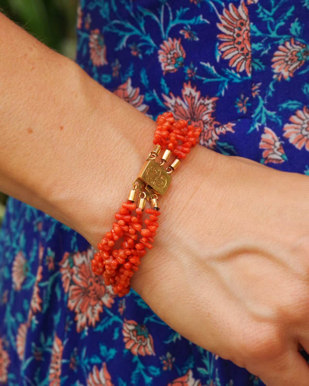 Bracelet corail trois rangs