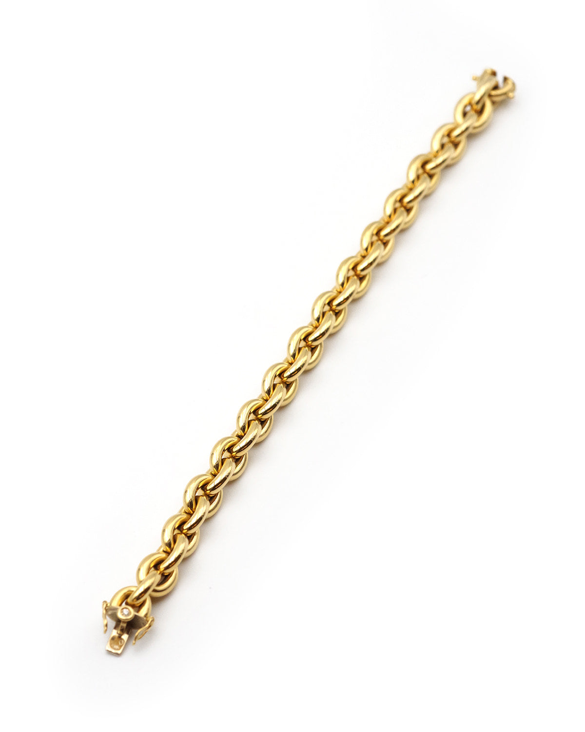 Gold oval link